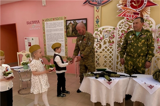 Социально-патриотическая акция «Цветок ветерану»