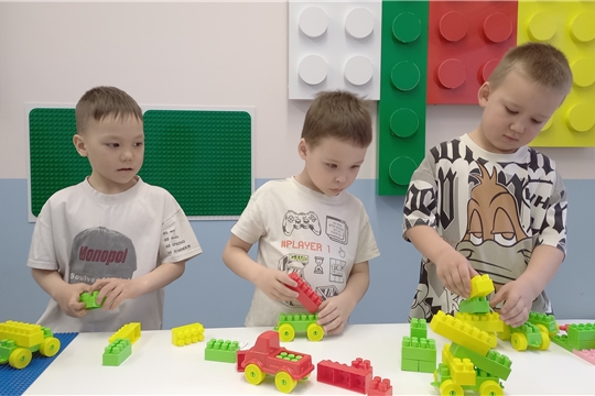 «Парад Победы» из LEGO: взгляд юных инженеров.