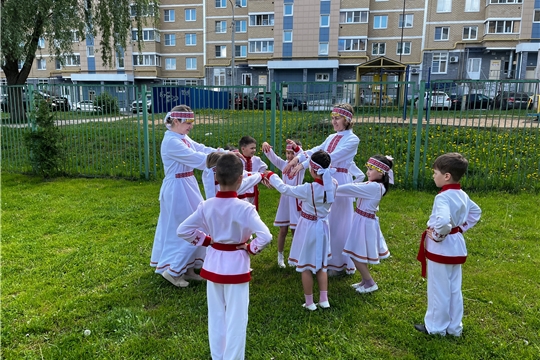 В рамках летнего проекта #творческоелето детском саду состоялось яркое и душевное событие — праздник "Детский Акатуй"
