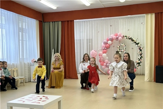 Праздник весны для милых мам и бабушек!