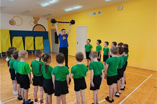 Знакомство дошколят с тяжёлой атлетикой