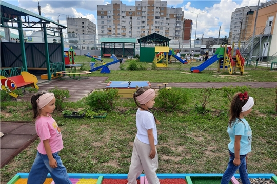 Босохождение по дорожке здоровья