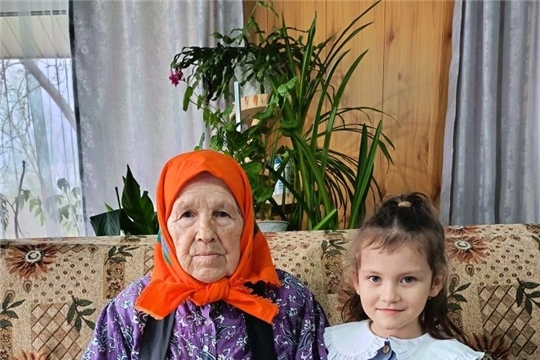 Память в каждом цветке: Акция «Цветок ветерану»  