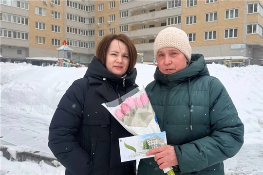 Акция «Цветы мамам Героев» в преддверии 8 марта 