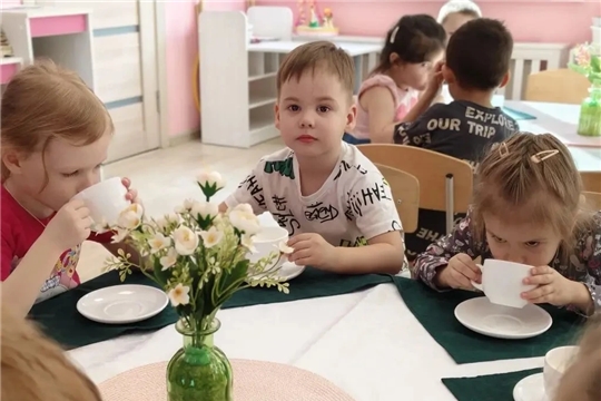 "Молоко полезное детям - оно вкусней всего на свете!"