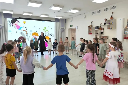 Кружок «Музыкальный ручеёк»