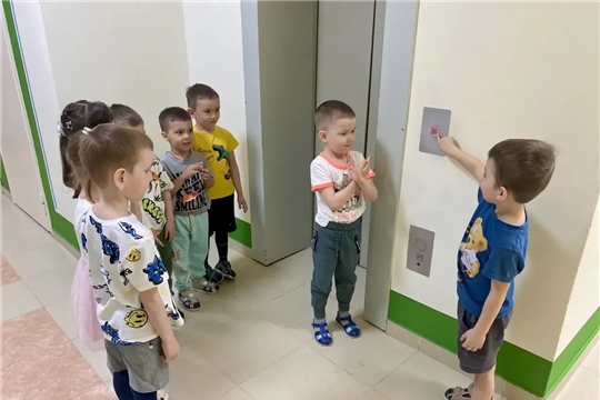 «Лифт — не игрушка»