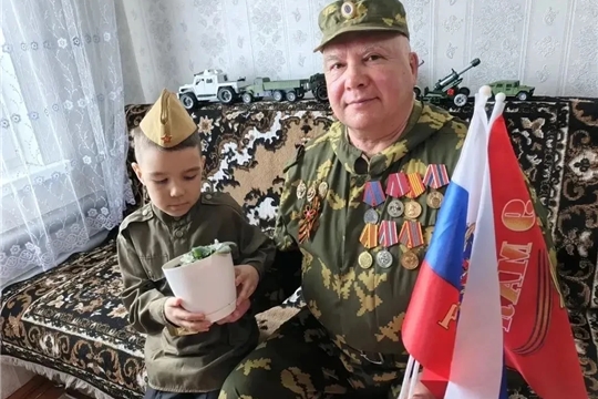 Воспитанники ДОУ 208 принимают участие в акции "Цветок ветерану"