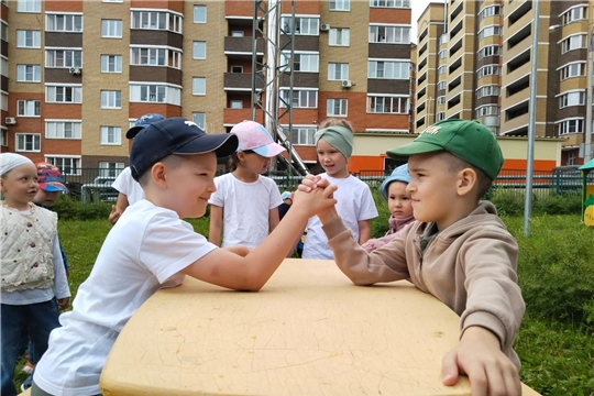 Турнир по армрестлингу