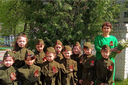 «Возложение цветов к обелиску героям Великой Отечественной войны»