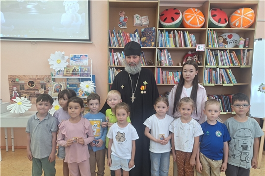 По родному краю с рюкзаком шагаю