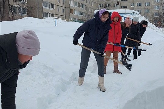 Общегородская акция "Помоги дворнику"