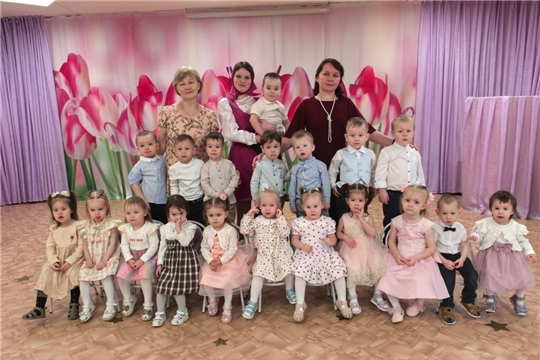 Весенний утренник в младшей группе "Смешарики"