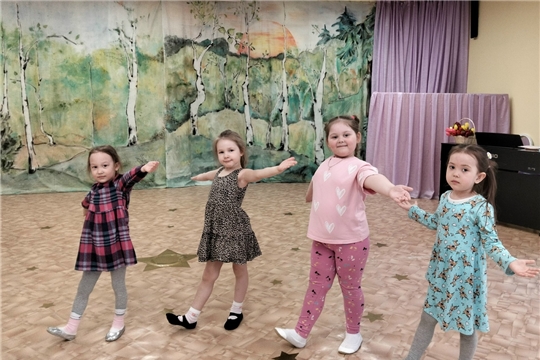 Платная образовательная услуга "Веселый каблучок"