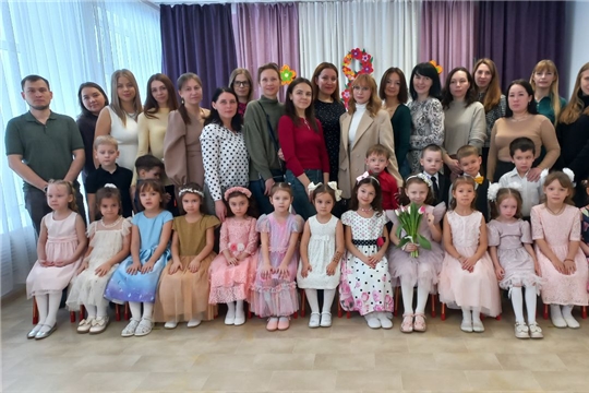 Красивый праздник 8 Марта.