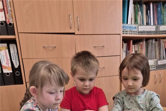  Игра "Космическая парковка".