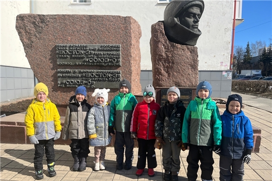 Экскурсия к памятнику А.Г. Николаеву.