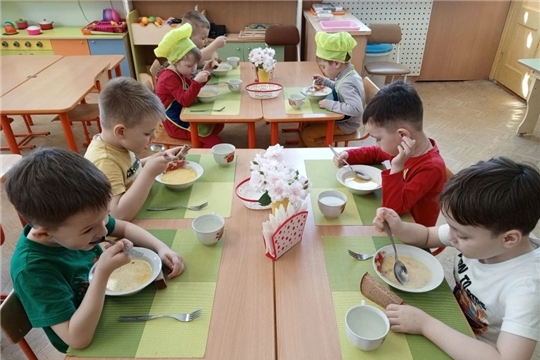 Любимый обед: вкусный супчик рассольник.