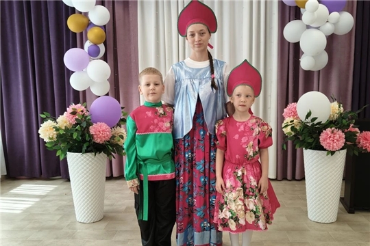 Фоточеллендж "Моя семья в национальном костюме".