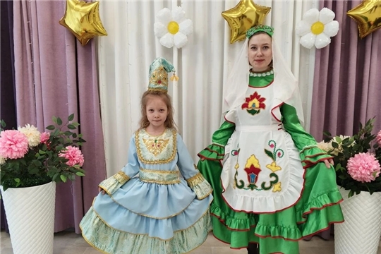 Фоточеллендж "Моя семья в национальном костюме".
