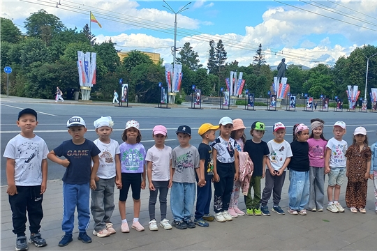 Экскурсия на площадь Республики.