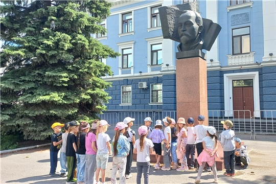 Экскурсия к памятнику Ф.Э. Дзержинскому.