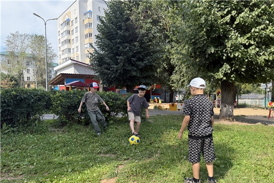 Спортивная игра-футбол.