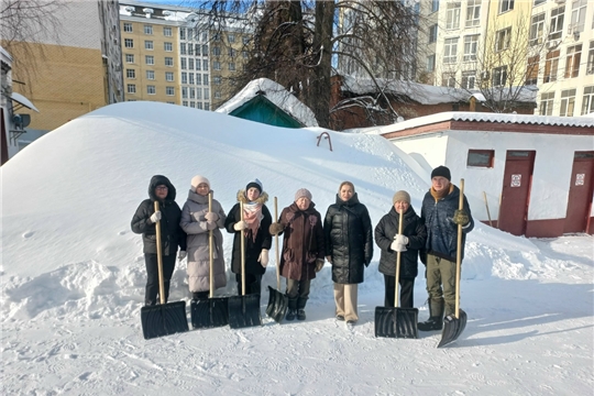 Субботник в рамках акции "Помоги дворнику"!