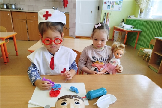 Профессия врач глазами дошколят