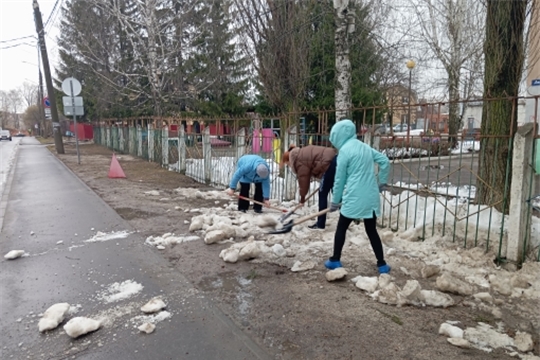 В детском саду прошел субботник