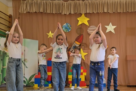 В рамках городского фестиваля «Космический квест» в ДОУ прошёл концерт «Созвездие талантов»