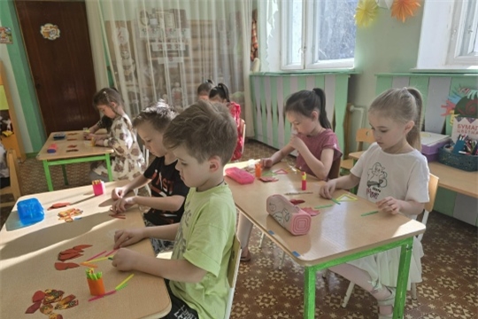 Продолжаются занятия в кружке дополнительного образования "Подготовка к школе"