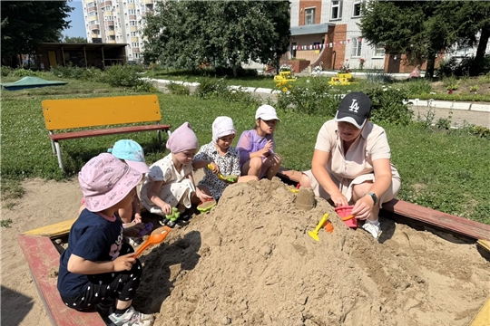 Тактильная радость без последствий: организация безопасной песочной среды