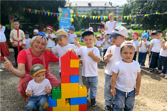 Праздник к нам приходит!