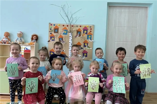 Дошколята встречают вербное воскресенье