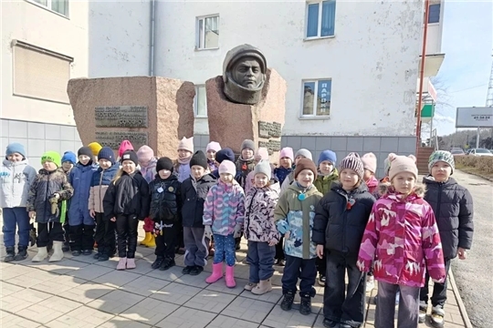 Экскурсия к памятнику Андриана Николаева