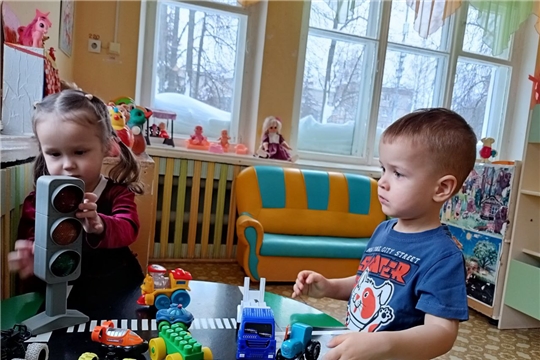 Знакомимся со светофором