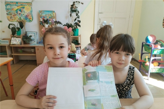 В подготовительной группе остановка «Вот оно какое, наше лето»