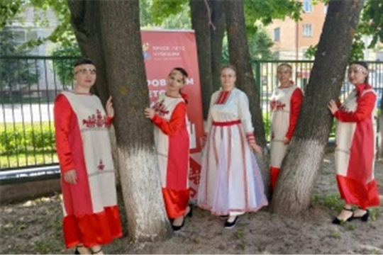 Дефиле народных костюмов