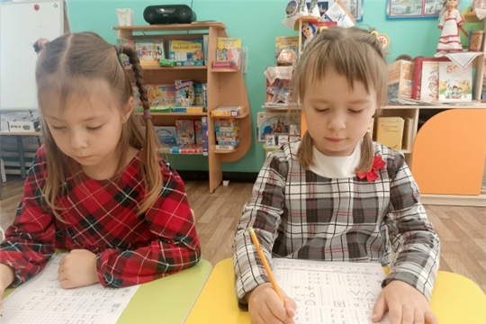 Первые шаги в математике: плюс, минус, равно! 