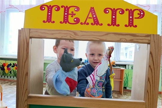 «Играем в сказку»: самые маленькие воспитанники приобщаются к искусству