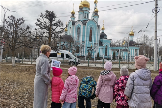 По родному краю с рюкзаком шагаю