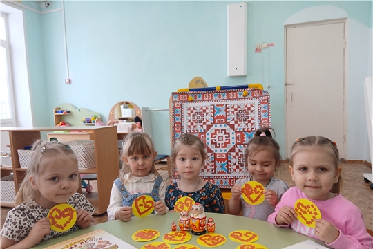 Детвора дарит свои сердца