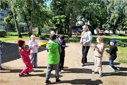 Акция «Поиграем с мамой»