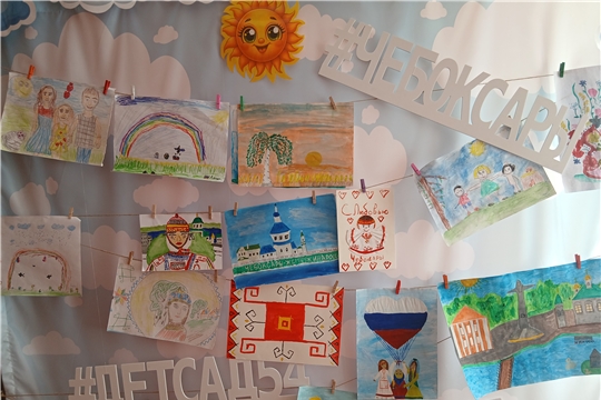 Выставка детско-родительских работ «Мы будущее города»