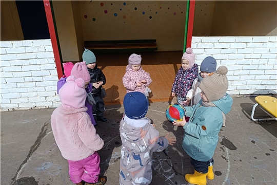 Подвижные игры на улице.