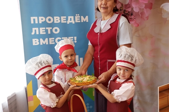 «Яблочный Спас: мамины традиции – детям»