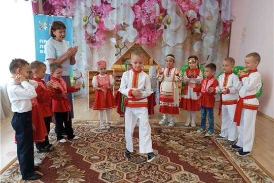 Пахнет яблоками Русь:одно яблоко в день - и доктор не нужен!