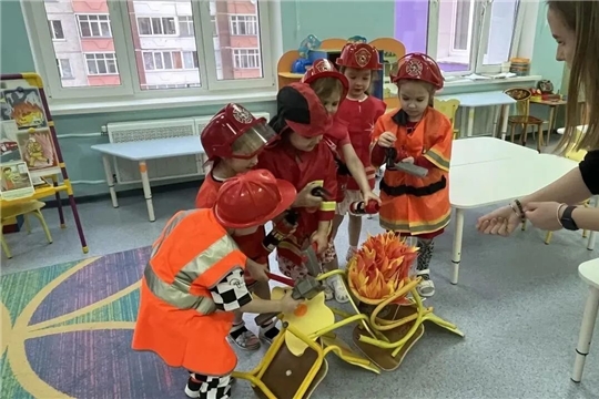 Спички — не игрушка, а огнетушитель — не динозавр
