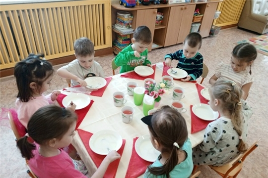 Вкусно и полезно: в  детском саду прошла беседа о молочном супе!